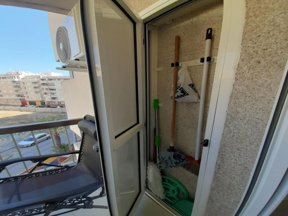 Studio Met Ideale Ligging Torrevieja Exterior photo